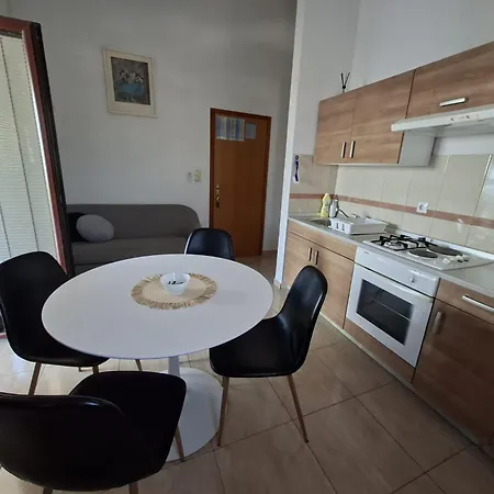 Apartament Lucia - 33151 *