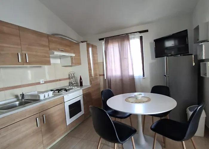 Apartman Lucia - 33151 *